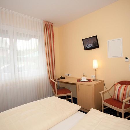 Akzent Hotel Hubertus Melle Bagian luar foto