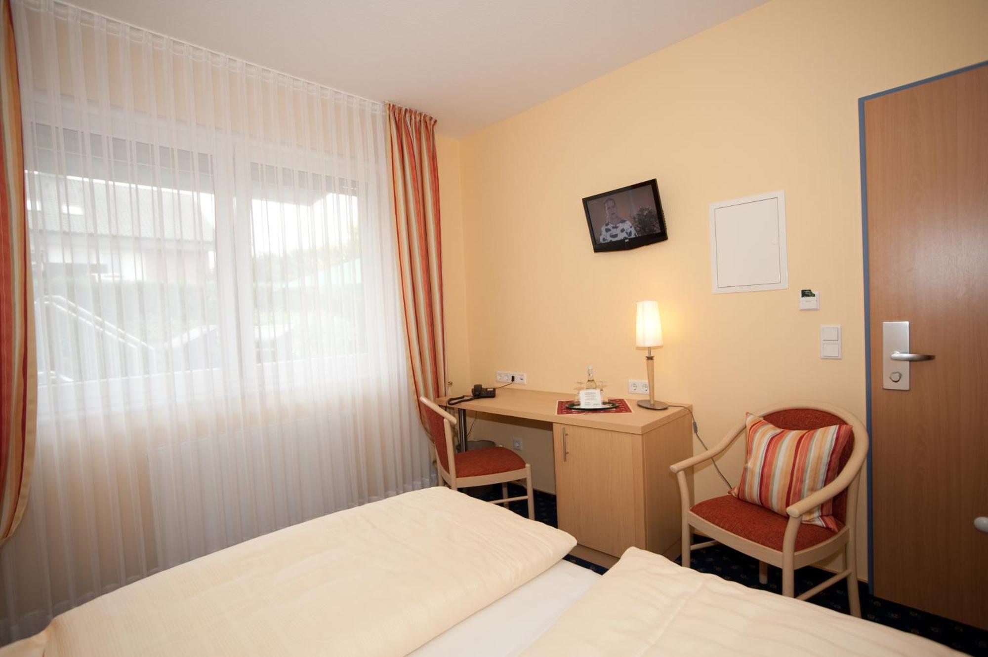 Akzent Hotel Hubertus Melle Bagian luar foto
